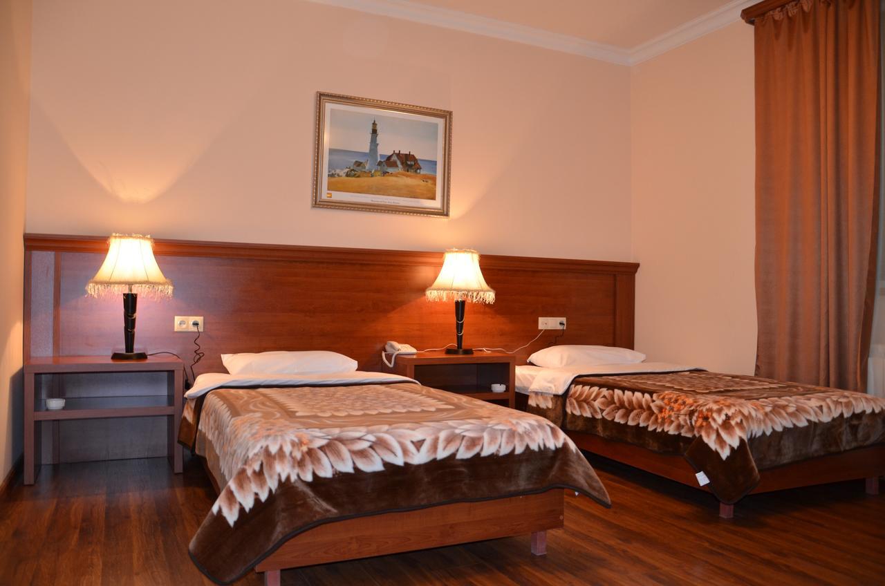 Syunik Hotel Kapan Kültér fotó
