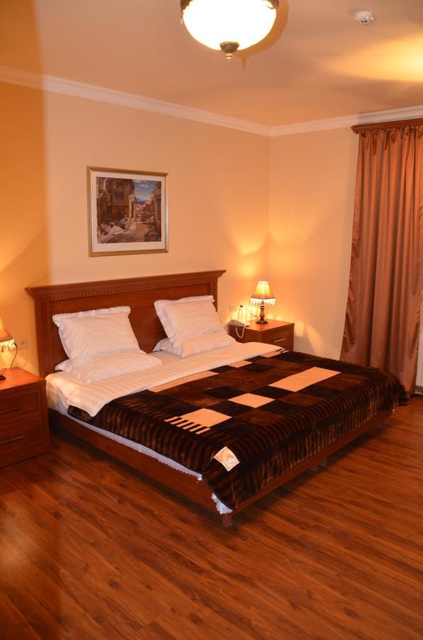 Syunik Hotel Kapan Kültér fotó